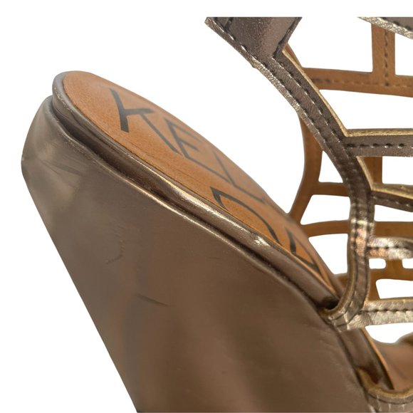 Kelsi Dagger Silver Wedge Heels Size 6 - Picture 9 of 15